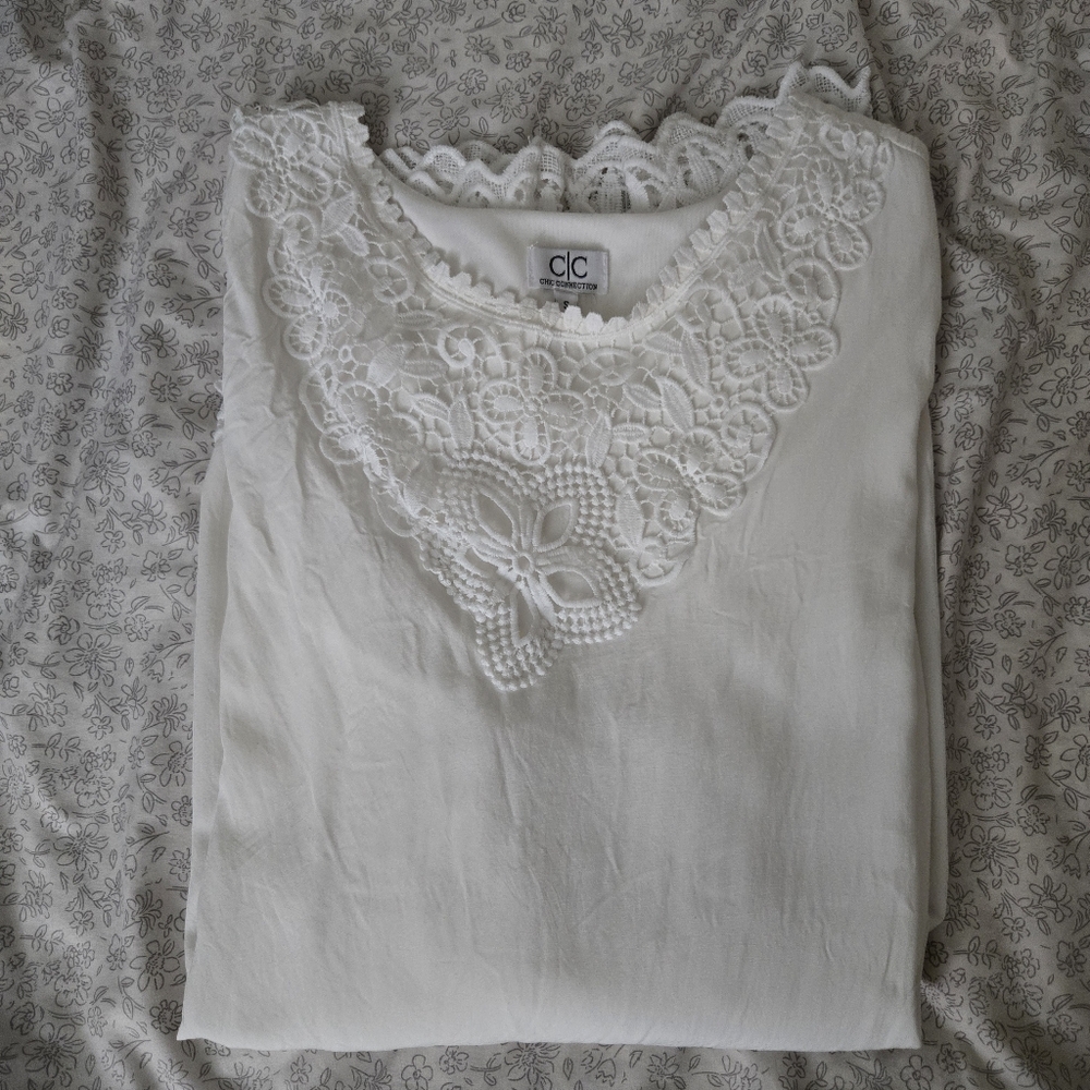 Women's White Lace Top/Dress